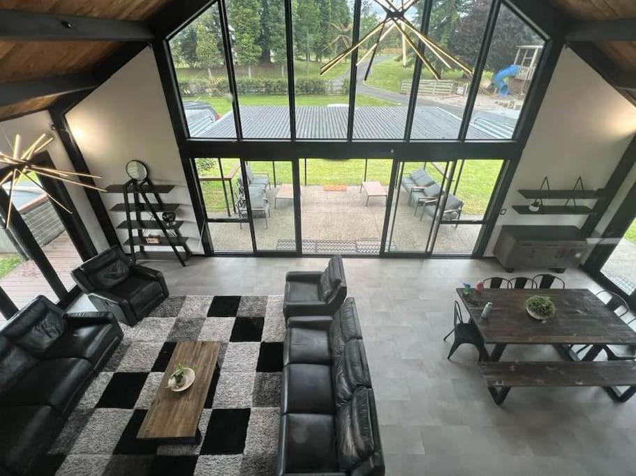 The Clubhouse Villa Hamilton Buitenkant foto