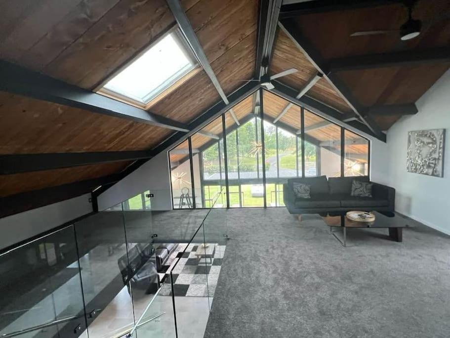 The Clubhouse Villa Hamilton Buitenkant foto